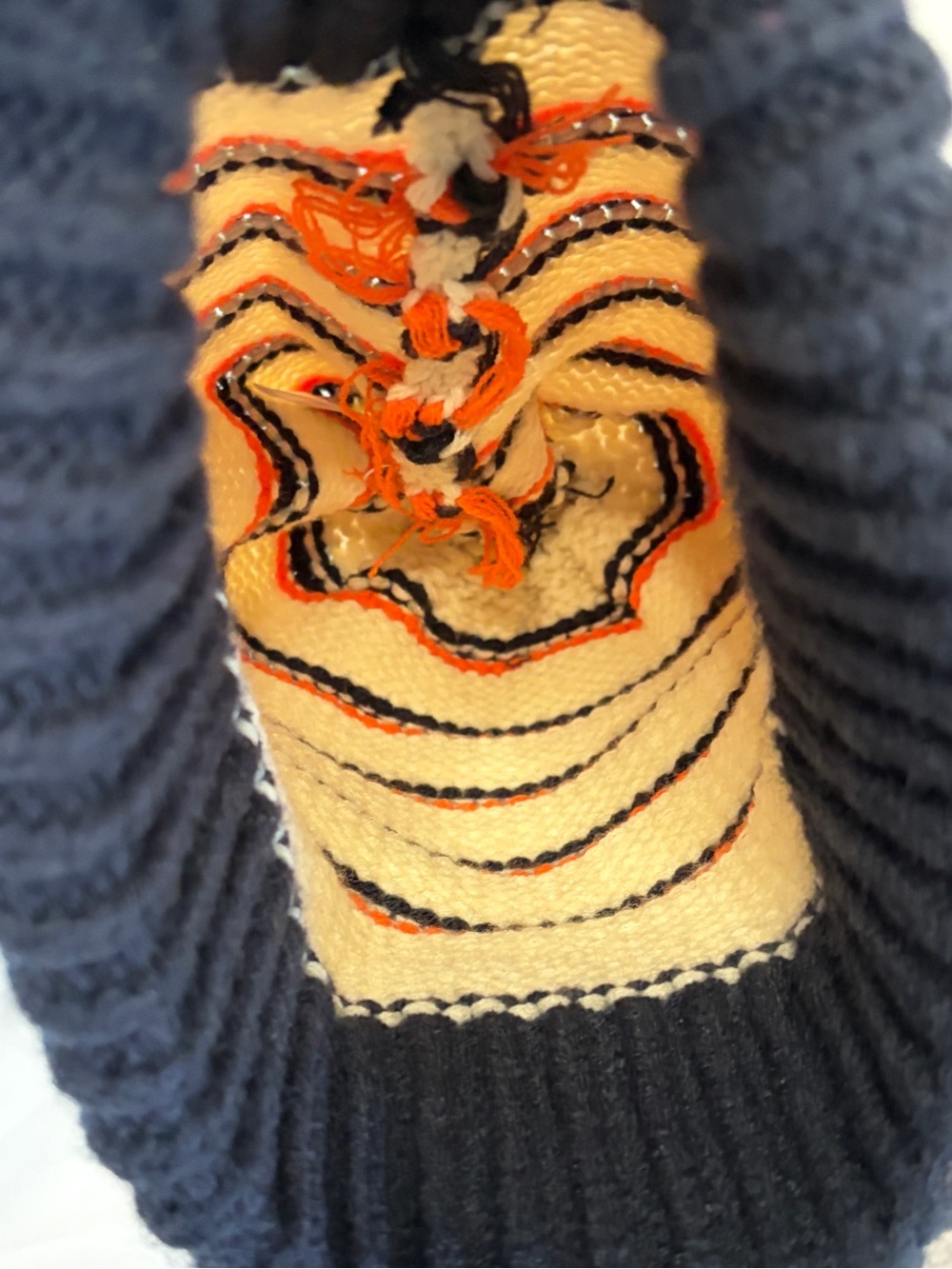 Denver Broncos Knit Pom Pom Beanie Hat Navy Orange Cream Unbranded - Picture 4 of 6